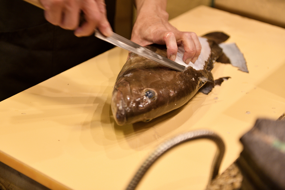 寛ぎの空間の中で、絶品料理に舌鼓